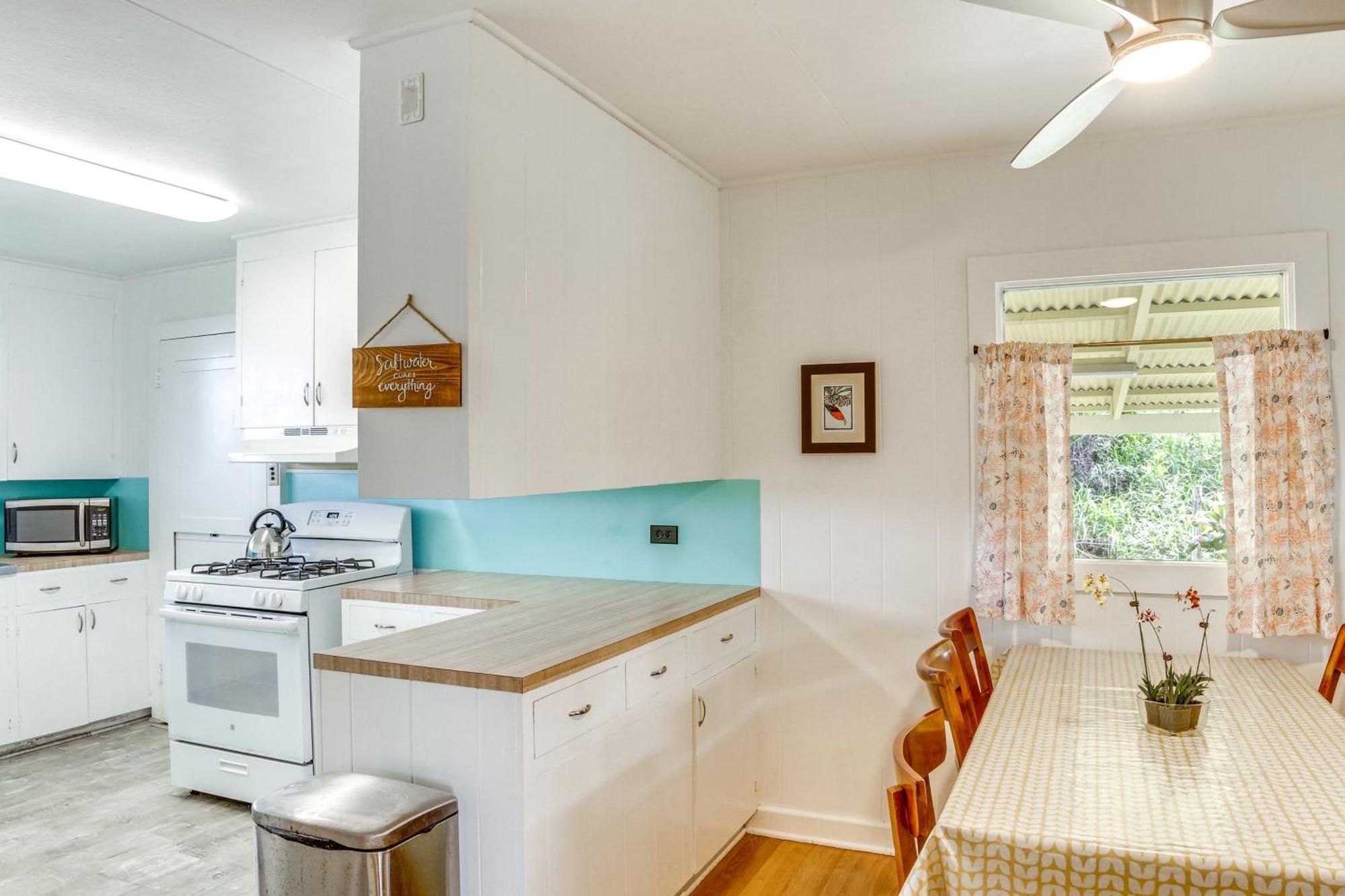 Charming Historic Hilo House Minutes To Beach! Exterior photo